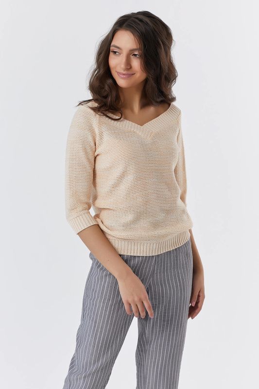 Short knitted pullover with v-neck beige