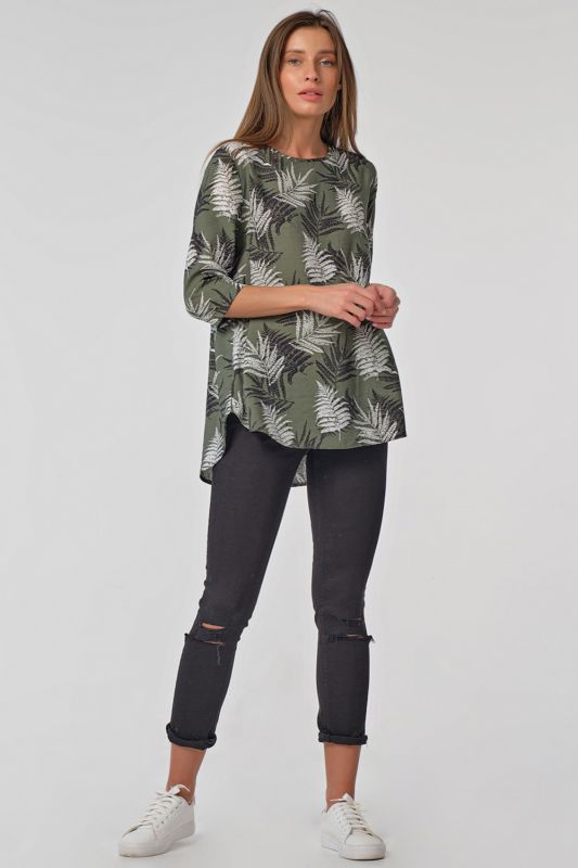 Long loose blouse with print on green