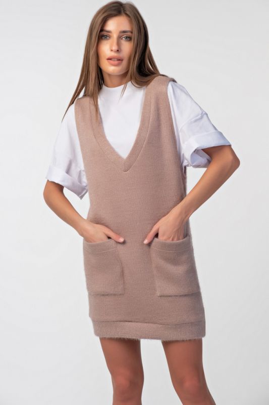 Long knitted warm beige vest