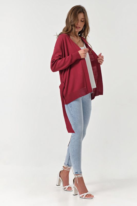 Short knitted cardigan with belt Cherry