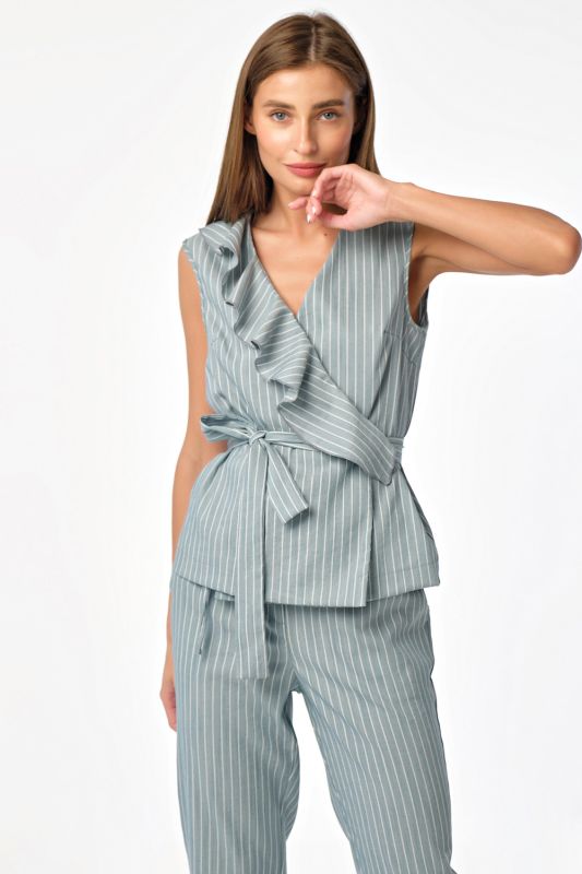 Summer trouser suit with striped blouse on gray-green