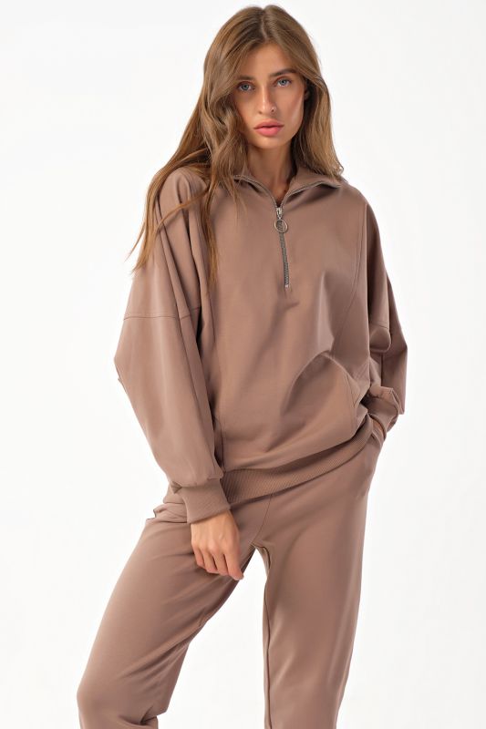 Oversize sports suit with mocha jersey pants