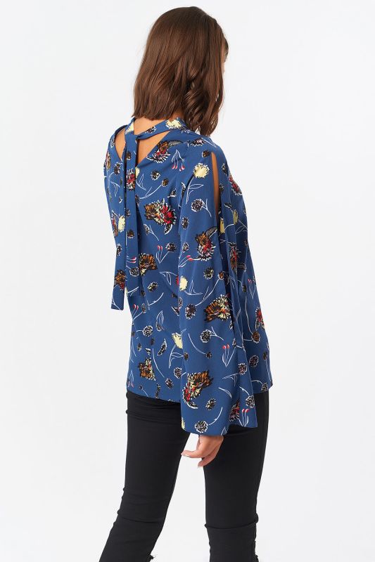 Straight blouse with wide sleeve with print on blue