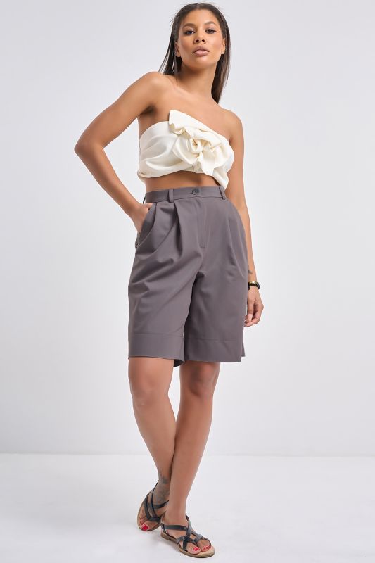 Shorts bermudas made of gray-brown suit fabric