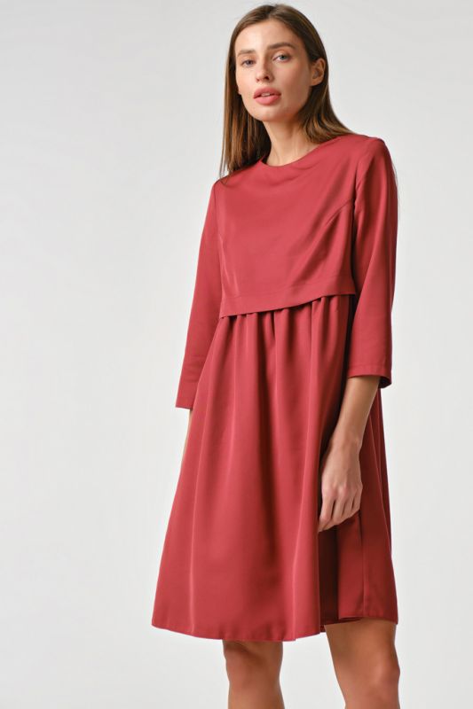 Casual loose dress with gathering at the waist dusty-red