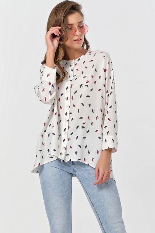 Free buttoned blouse with print on white