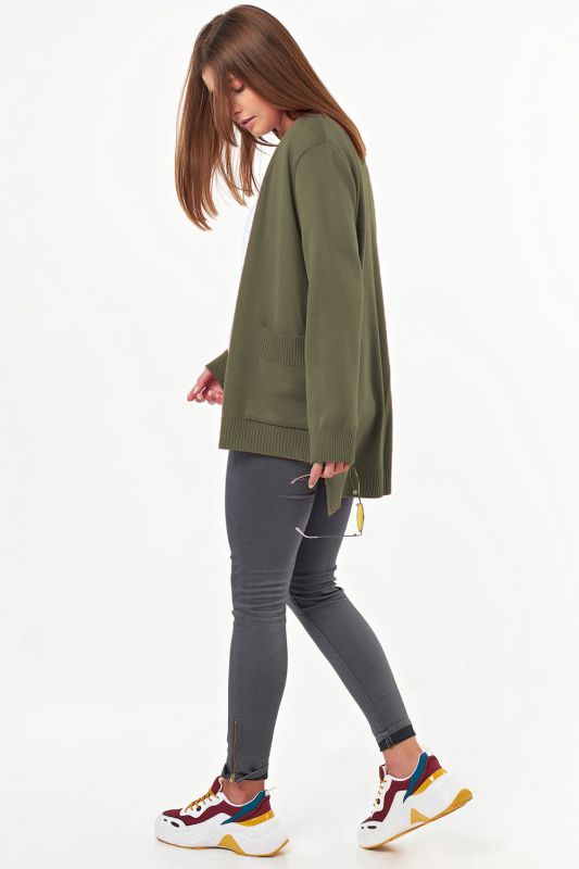 Short knitted cardigan with pockets green