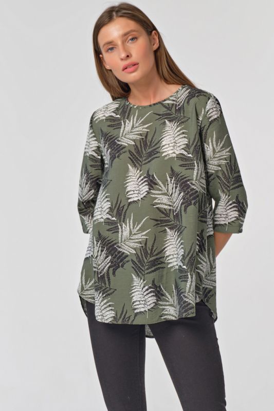 Long loose blouse with print on green