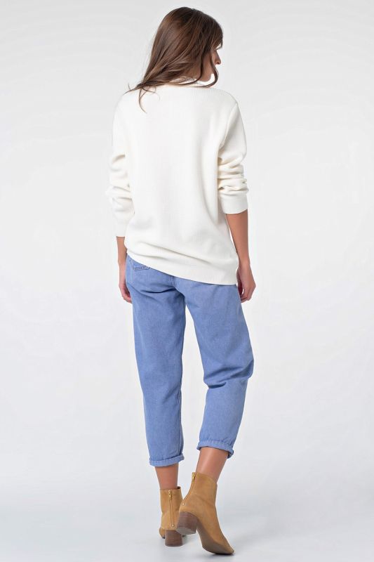 Pullover knitted loose pullover with dropped shoulder milky