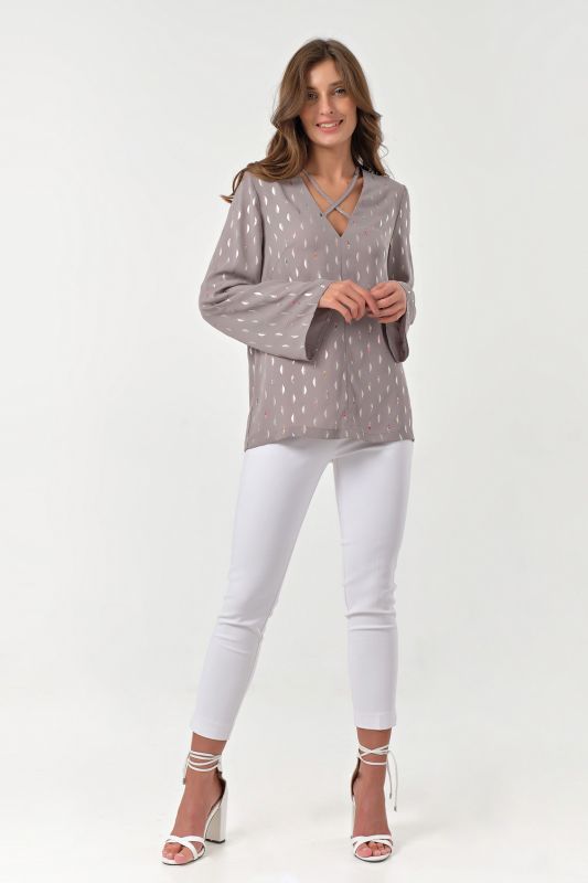 Free chiffon blouse with print on gray