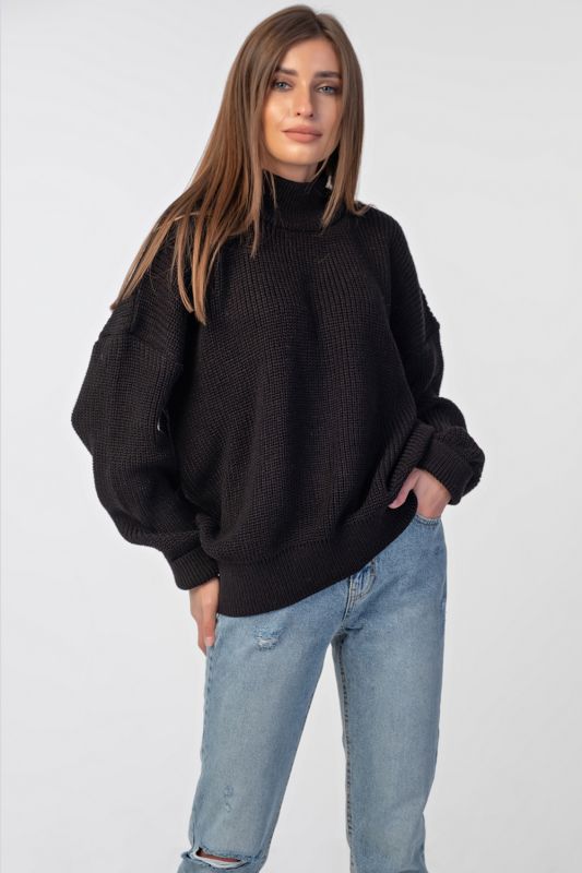 High-necked knitted oversize sweater black