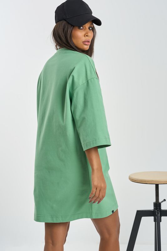 T-shirt dress with arm print in green