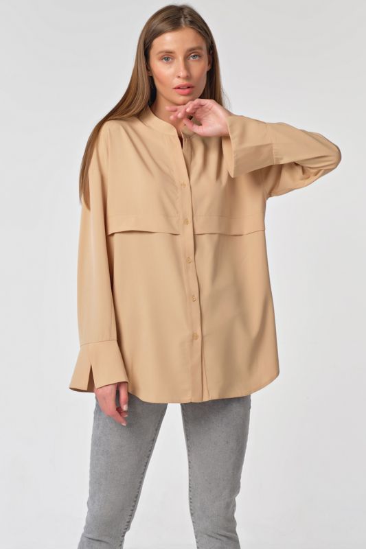 Tight button down shirt in beige