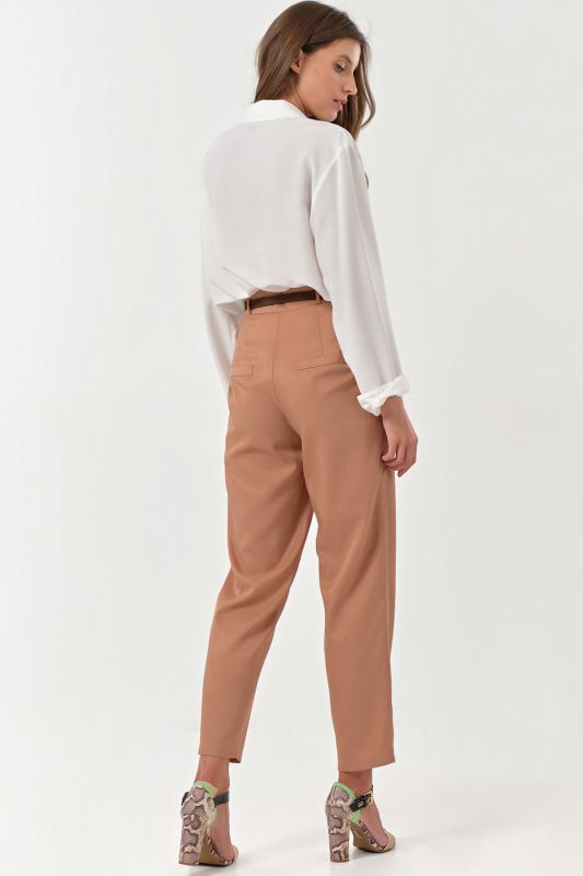 Summer loose pants with pleats beige