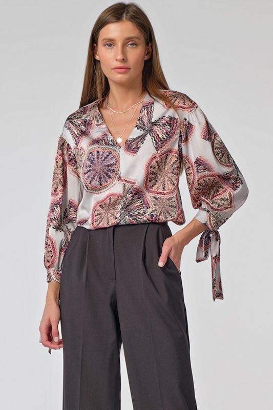 Satin loose blouse with print on beige