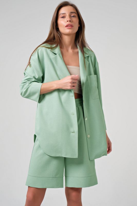 Summer over-size suit with shorts and mint shirt