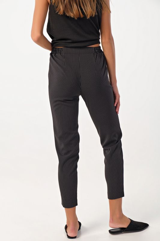 Short pants with striped striped bottom on black