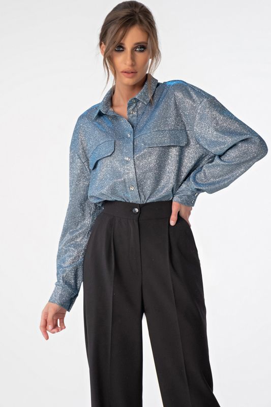 Long straight silhouette shirt with silver-blue dusting