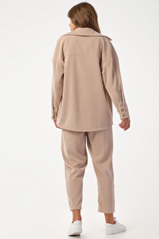 Corduroy pant suit with beige shirt