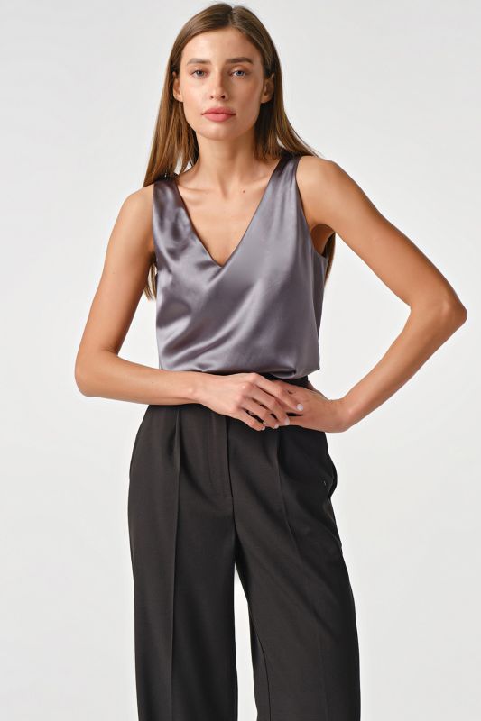 Basic satin top under jacket gray