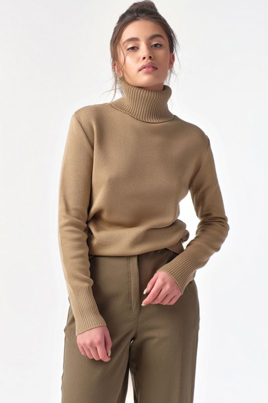 Long sleeve knitted turtleneck in latte wool