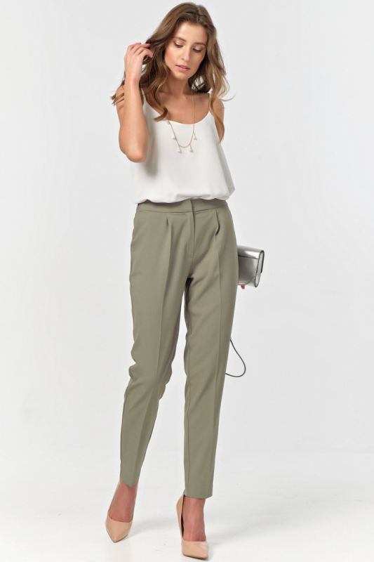 Tapered pants with arrows green