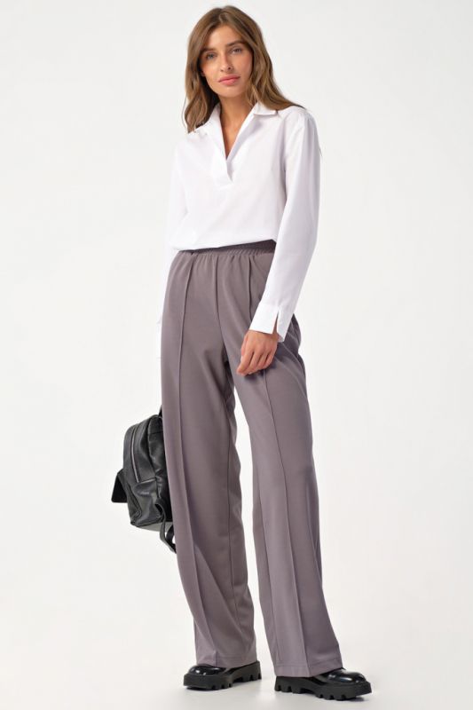 Straight knitted pants with elastic band with arrows gray