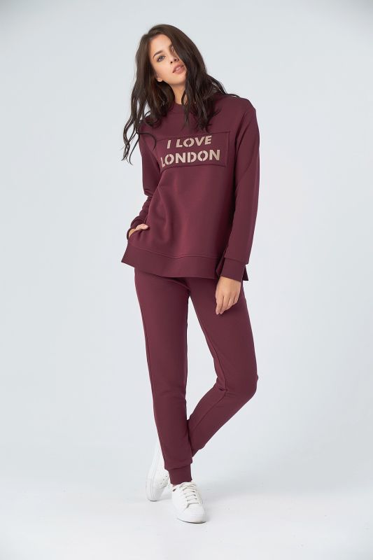 Free knitted suit with cotton pants in wine