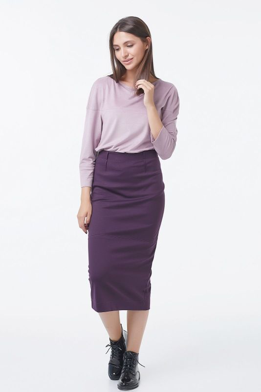 Straight knitted midi skirt with back slit purple