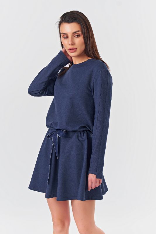 Short casual dress with a waist cuff in blue