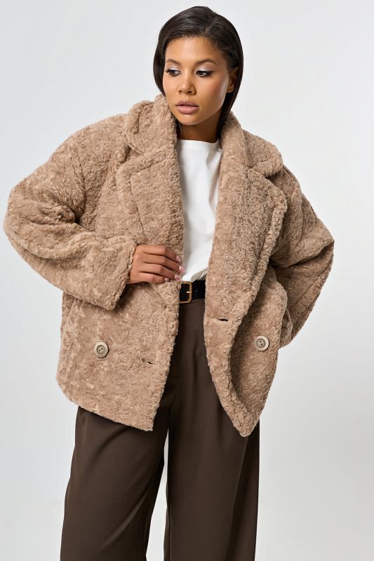 Shortened fur coat made of eco fur beige