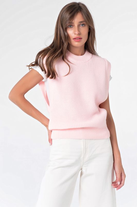 Oversize knitted vest in pink