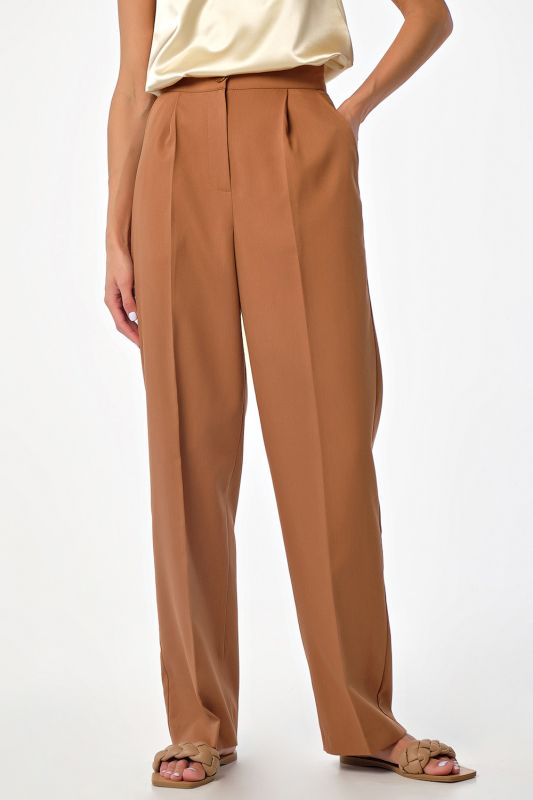 Classic straight pants with arrows camel