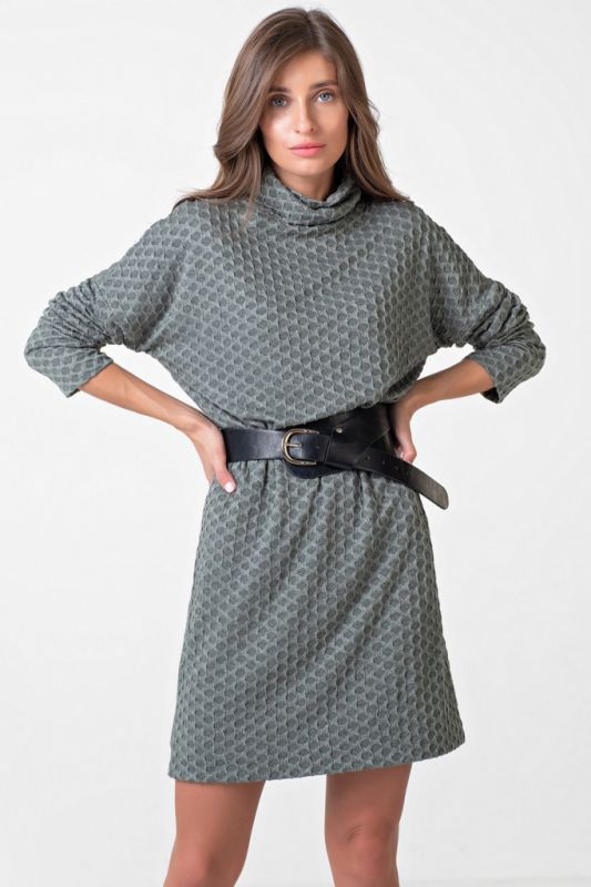 Short textured dress made of light green knitted fabric