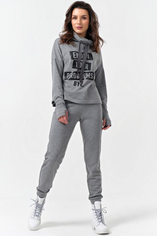 Knitted trouser suit with inscription gray