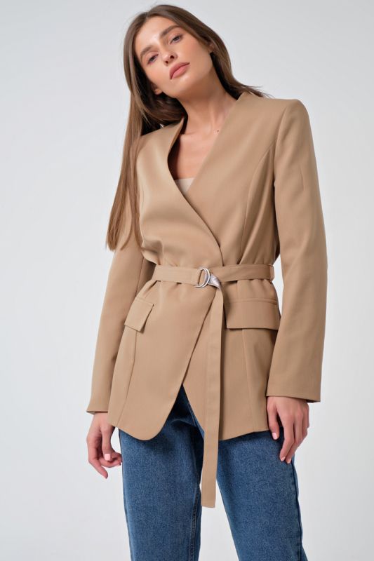 Long fitted jacket with belt beige