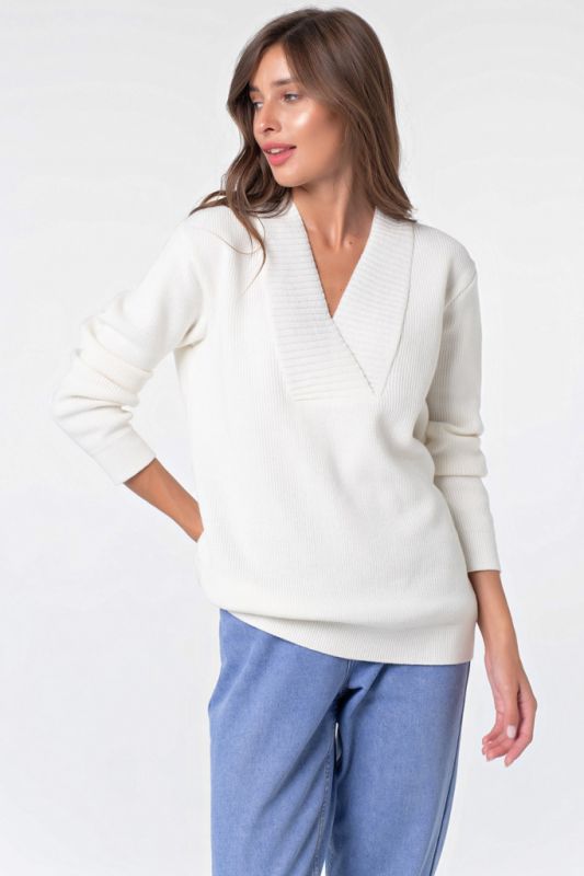 Pullover knitted loose pullover with dropped shoulder milky