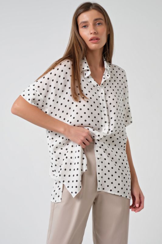 Short Sleeve Oversize Shirt with polka dots on white