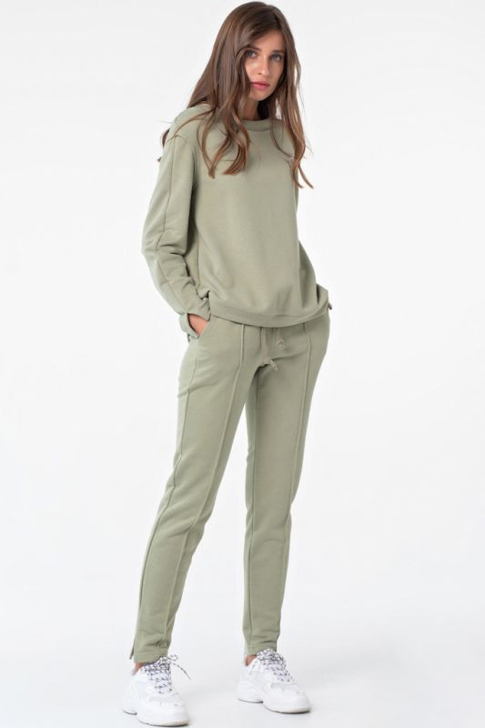 Knitted cotton suit with pants olive