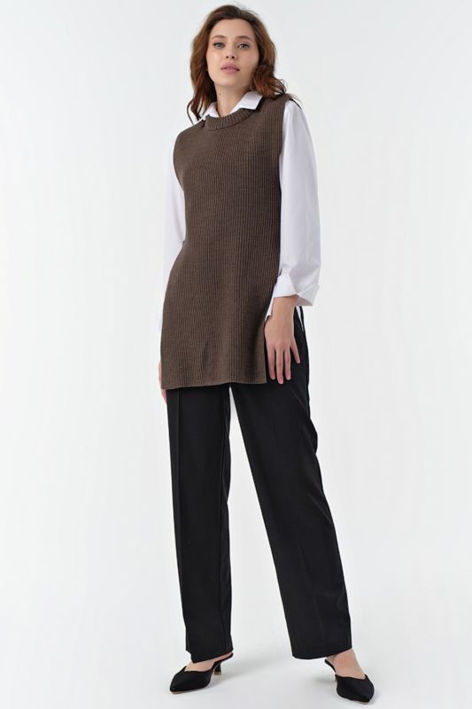 Knitted long vest with slits on sides made of cotton coffee color