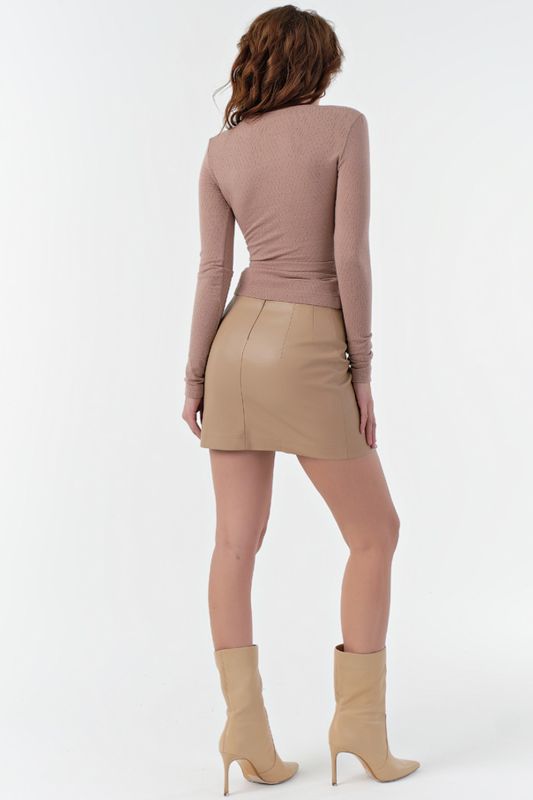 Beige leather mini skirt