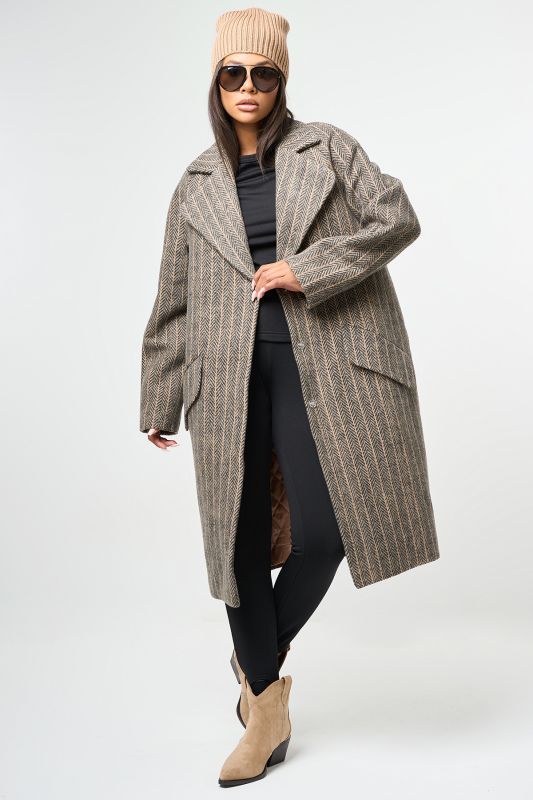 Beige long coat made of wool with insulated lining