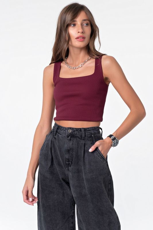 Cropped knitted top with straps in burgundy