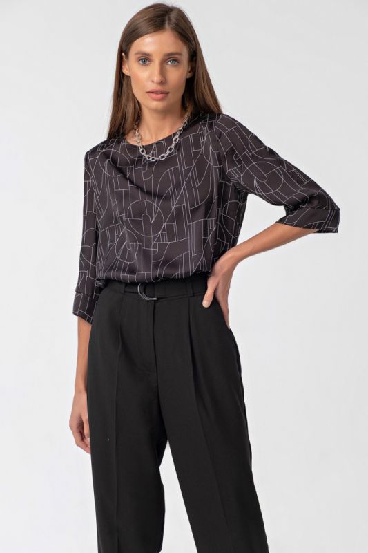 Straight blouse without collar with print on black