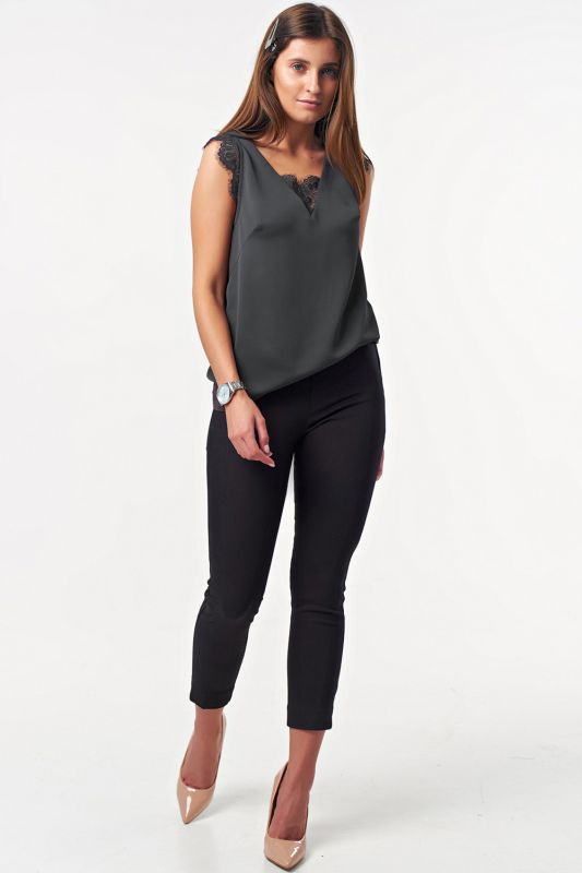 Basic straight top with graphite lace