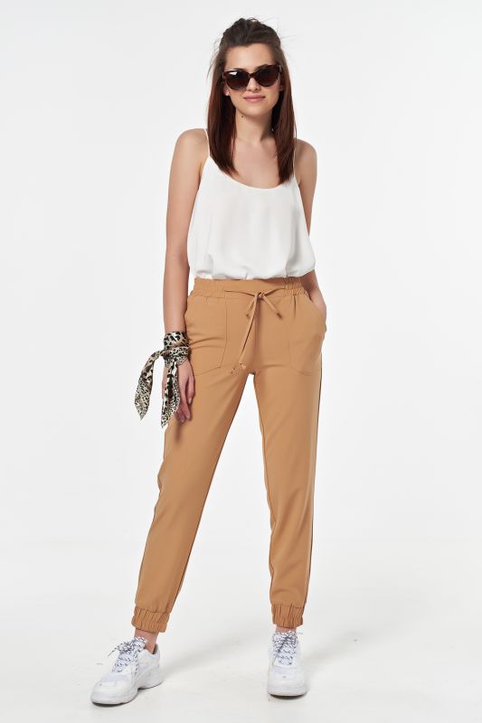 Summer sports pants with elastic band beige