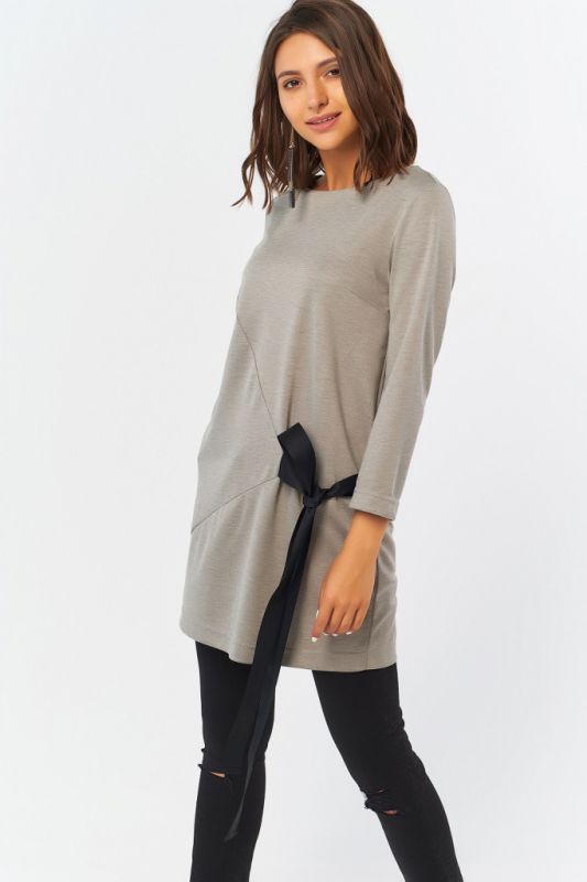 Straight knitted tunic for office gray