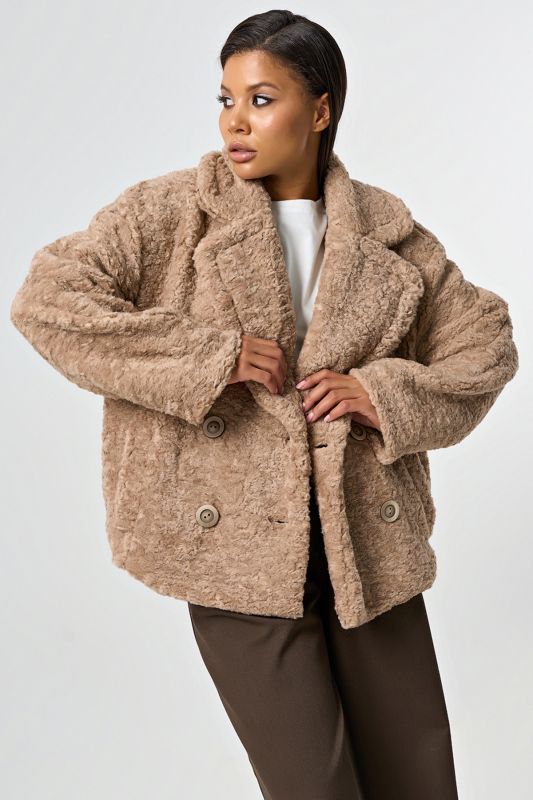 Shortened fur coat made of eco fur beige