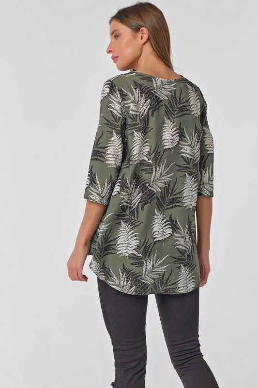 Long loose blouse with print on green