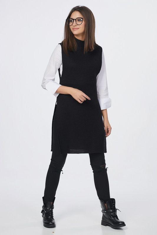 Long over vest with slits on sides black